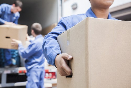Moving van service for Southlambeth homes and flats